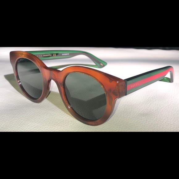 <>  SOLD <>  Gucci Sunglasses - Picture 5 of 8